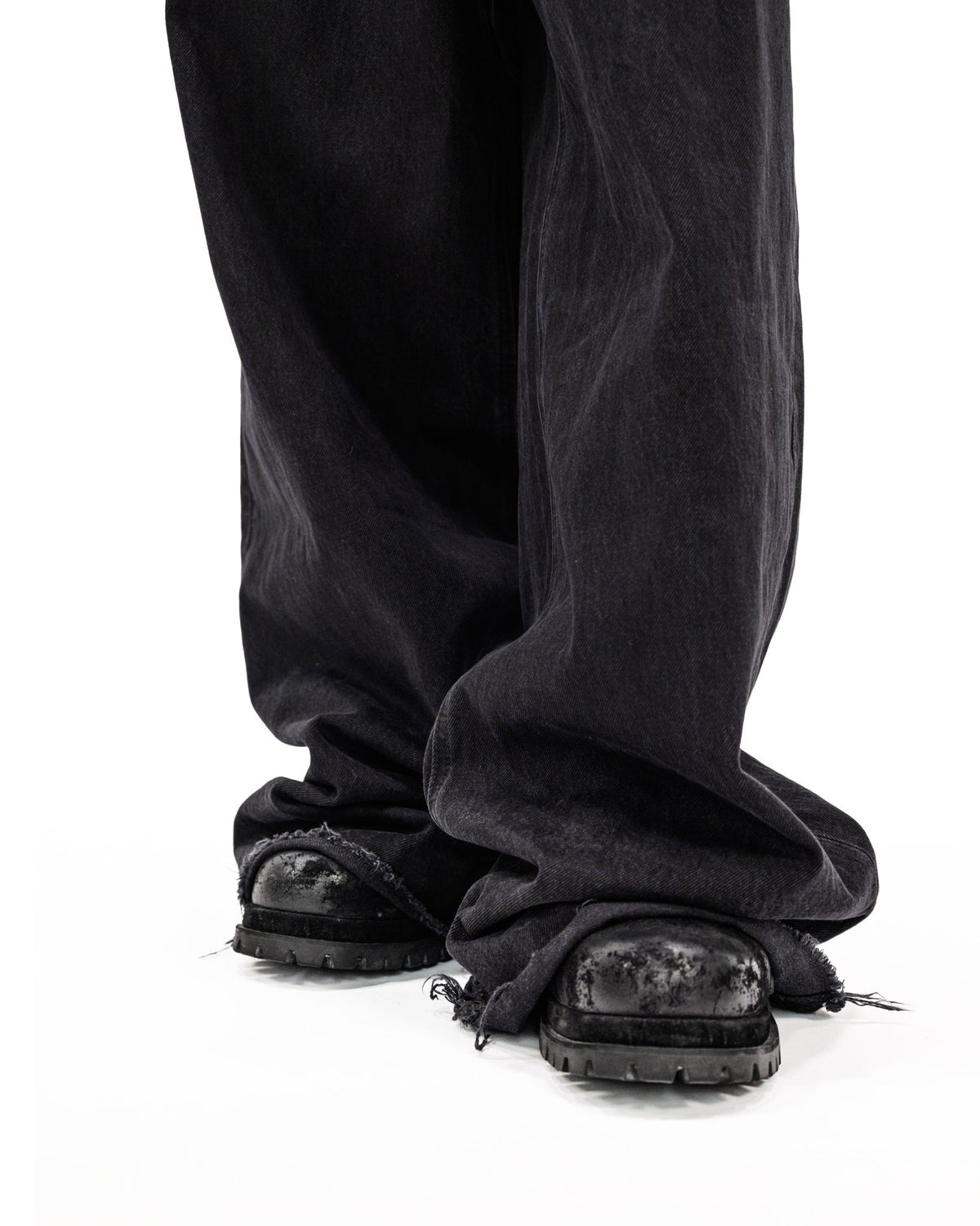 BIG BAGGY BLACK DENIM