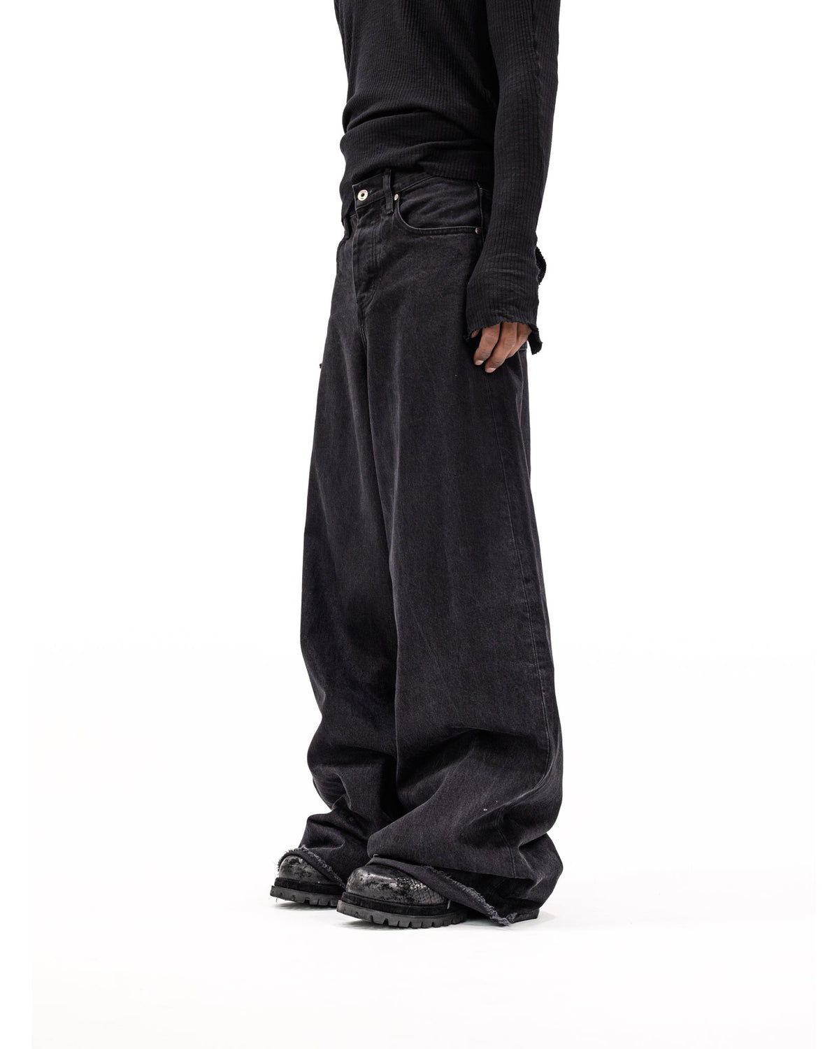 BIG BAGGY BLACK DENIM
