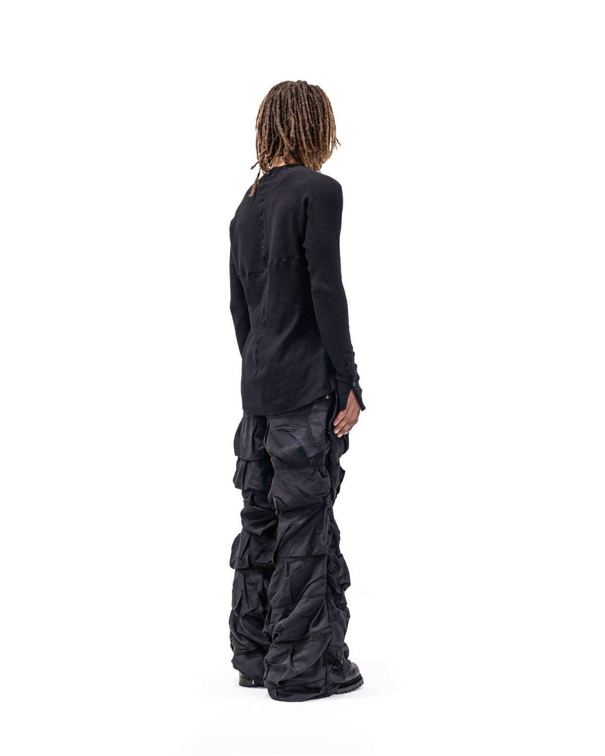 BLACK NYLON PLEATED PANTS