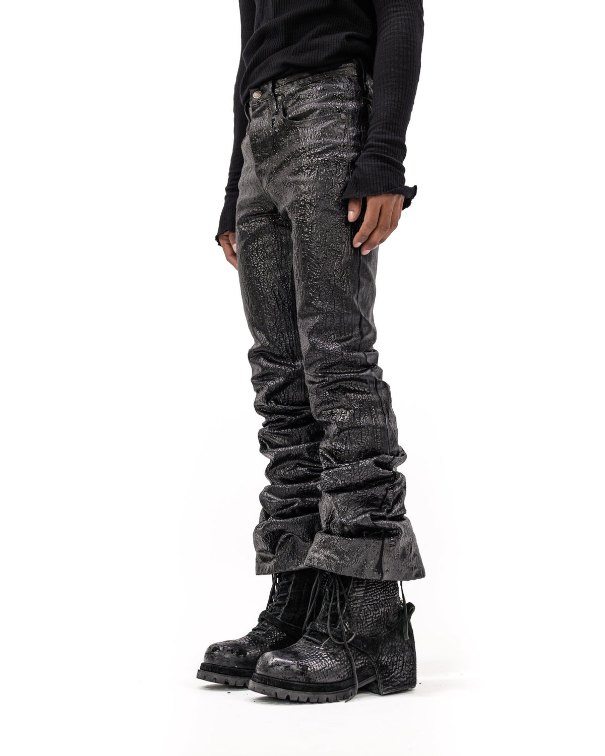 CRAQUELURE BLACK DENIM