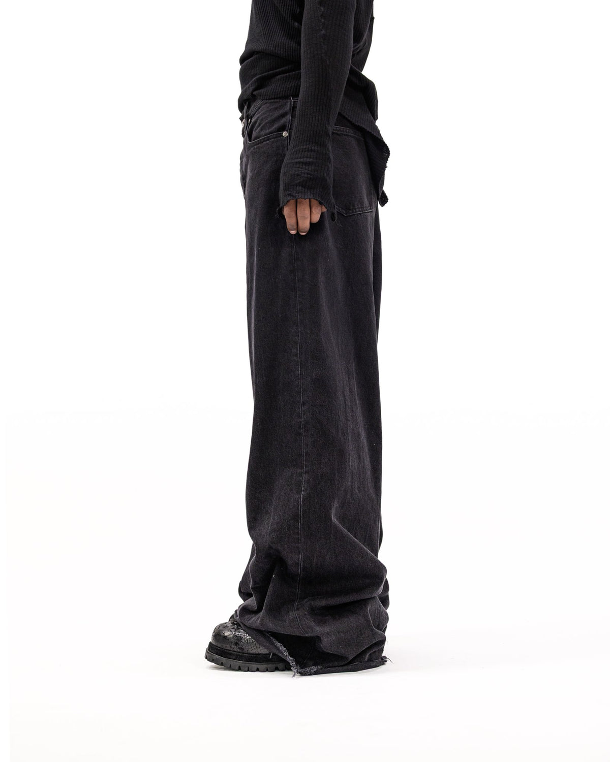 BIG BAGGY BLACK DENIM