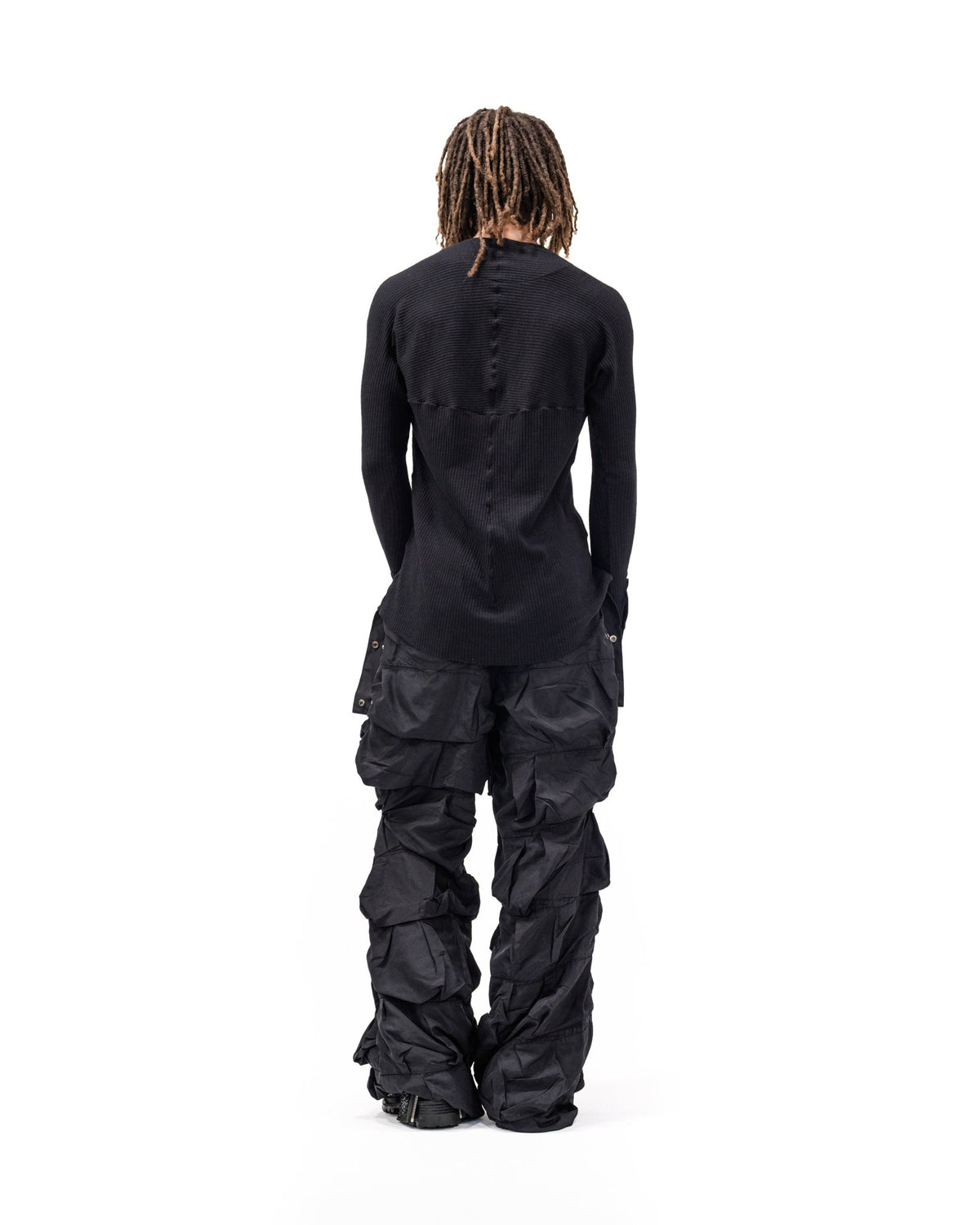BLACK NYLON PLEATED PANTS