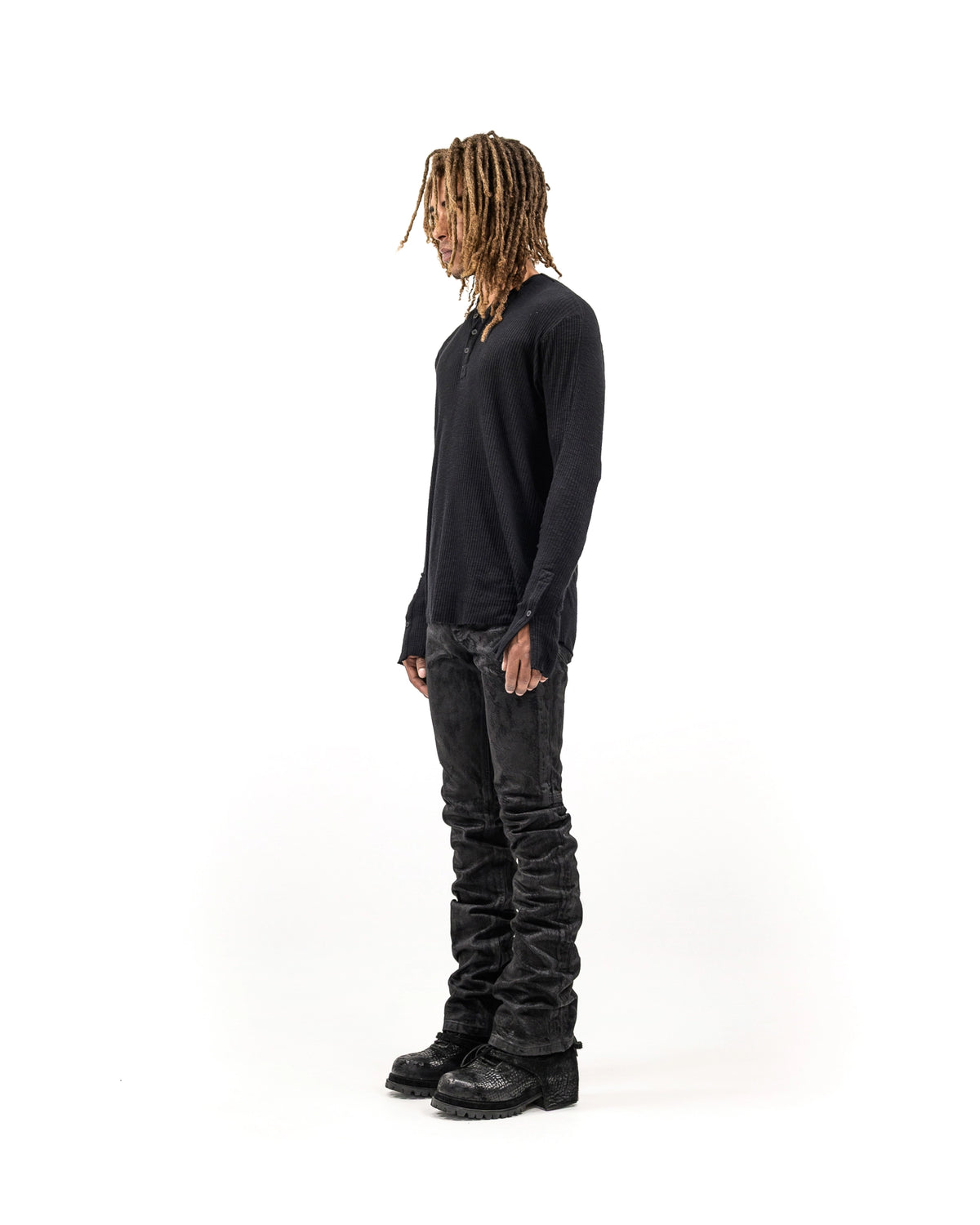 COATED BLACK DENIM
