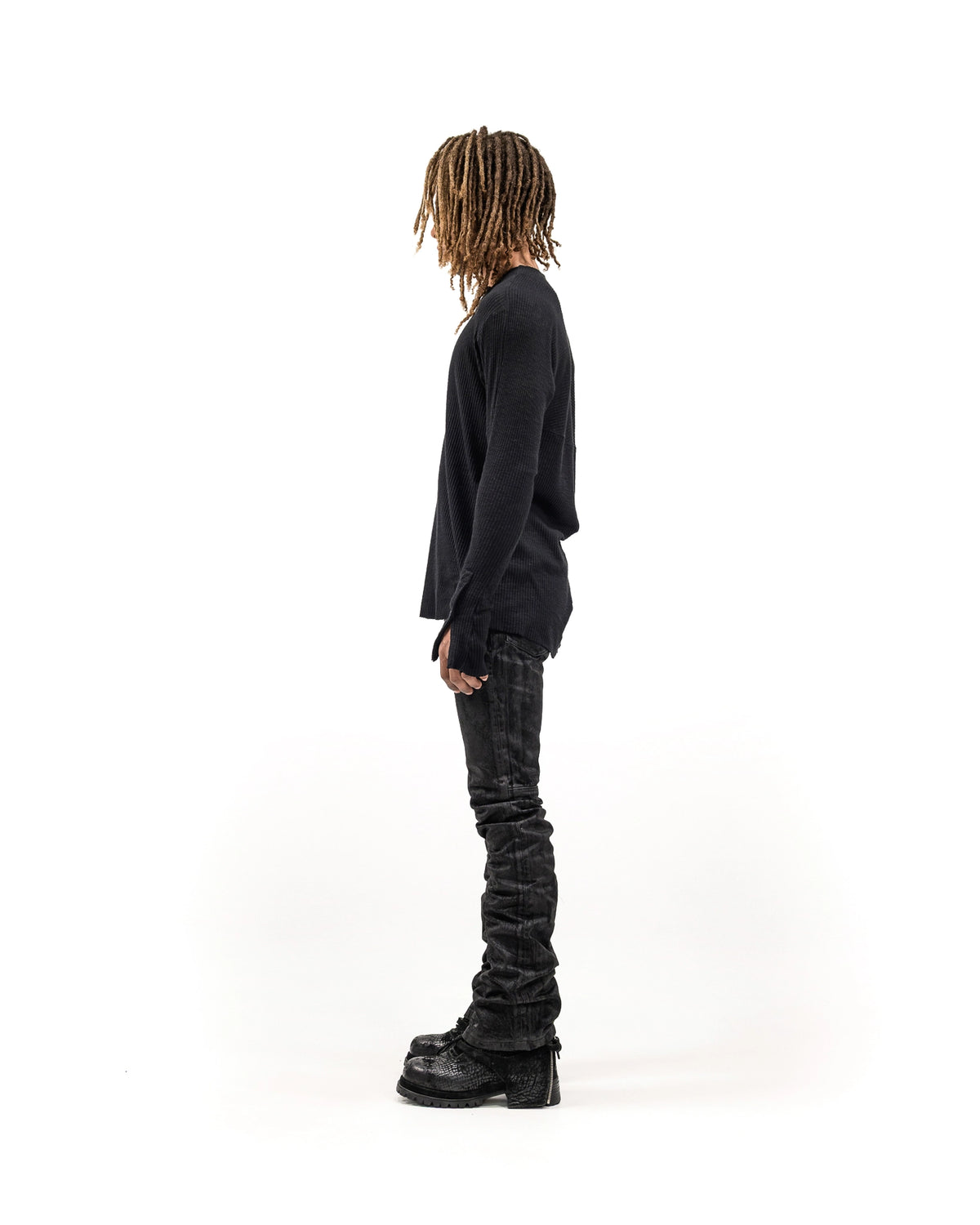 COATED BLACK DENIM