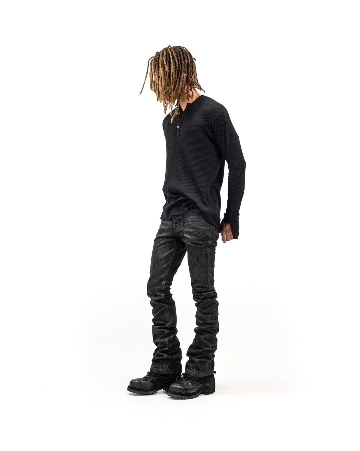 COATED BLACK DENIM