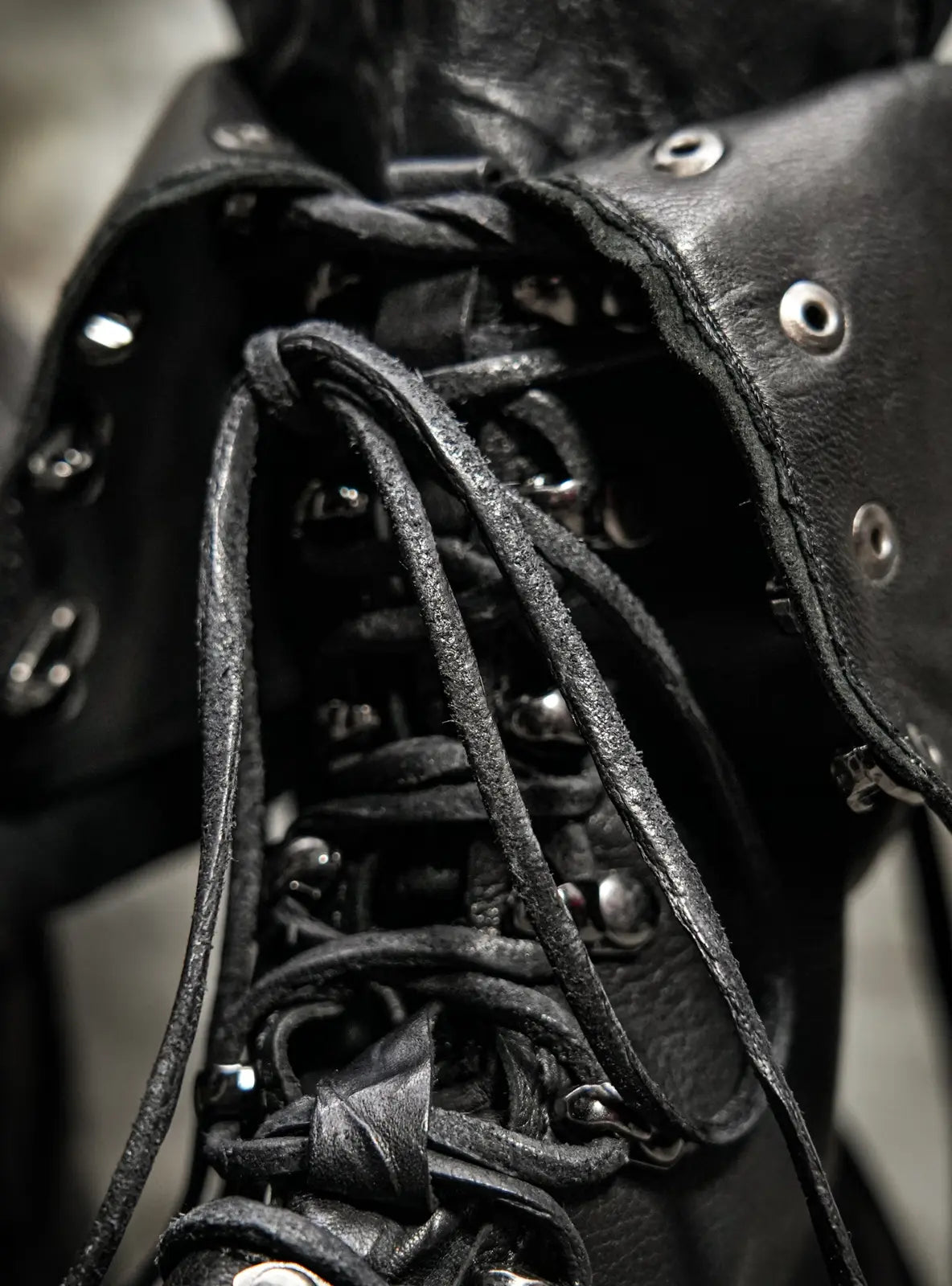 CARTILAGE LEATHER BOOTS