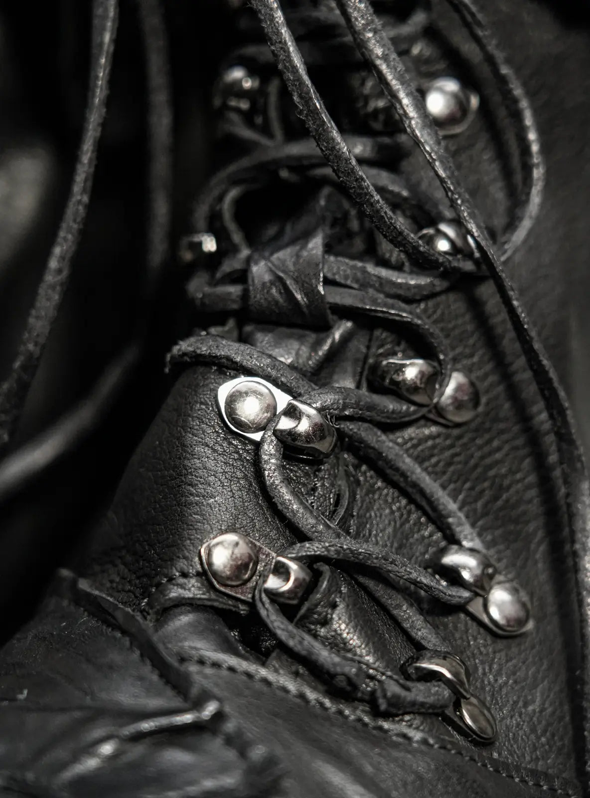 CARTILAGE LEATHER BOOTS