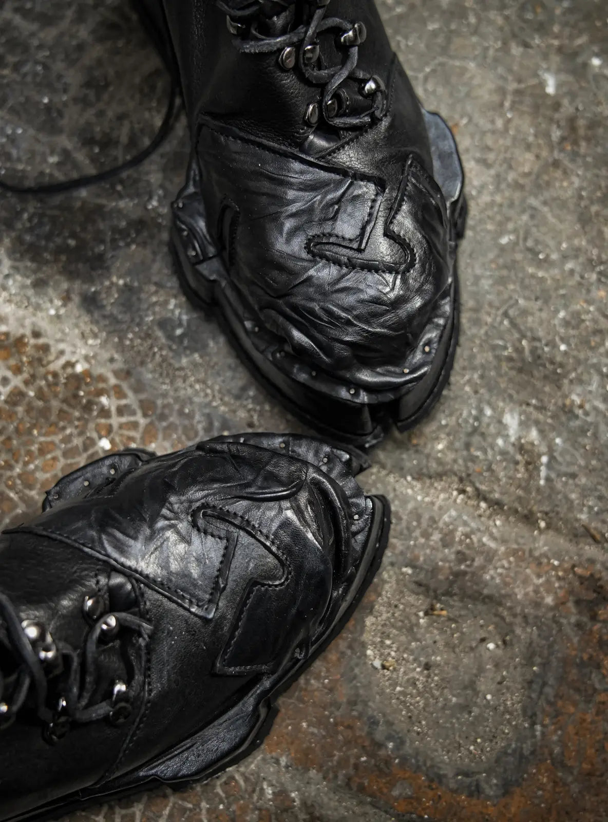 CARTILAGE LEATHER BOOTS